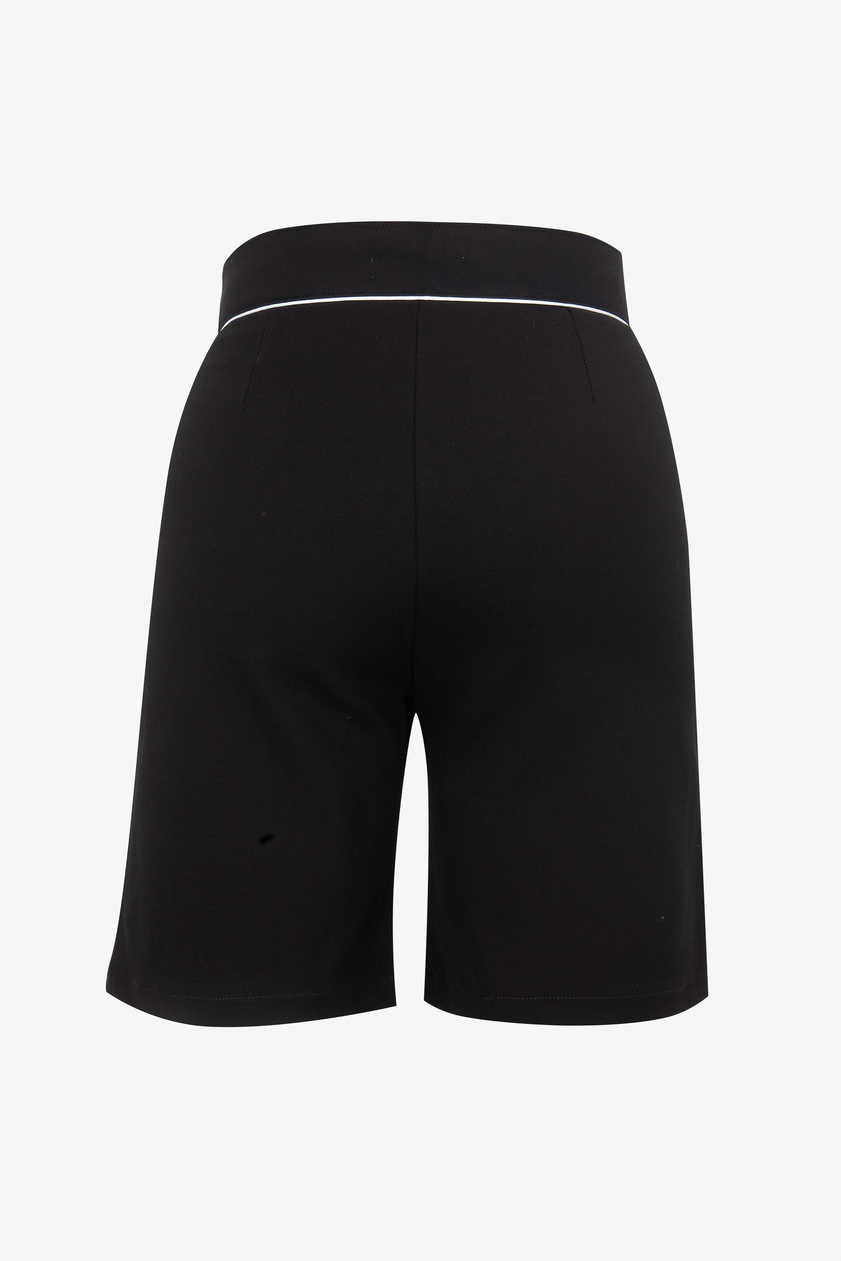 SHORT NUIT