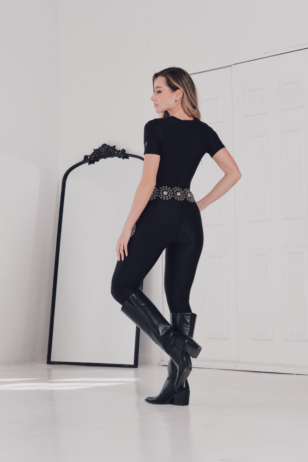 BASIC SHORT SLEEVE JUMPSUIT